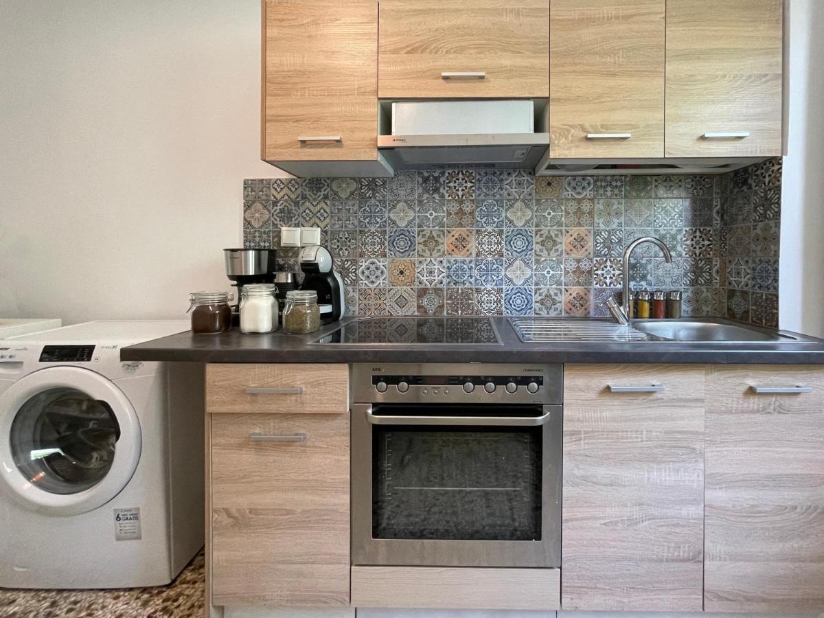 Soho Vibrant 55Sqm Apt In Athens Apartment Ngoại thất bức ảnh